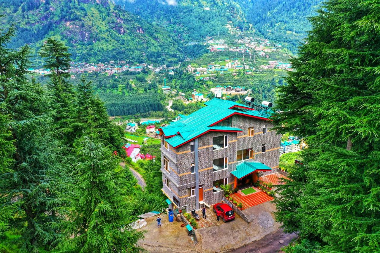 Highq Manali Hotel - Manali (Himachal Pradesh) — Photos 1