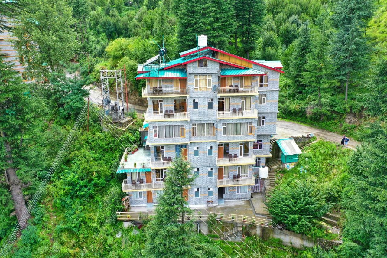 Highq Manali Hotel - Manali (Himachal Pradesh) — Photos 3